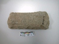 藏品(大型有腰打製石斧)的圖片